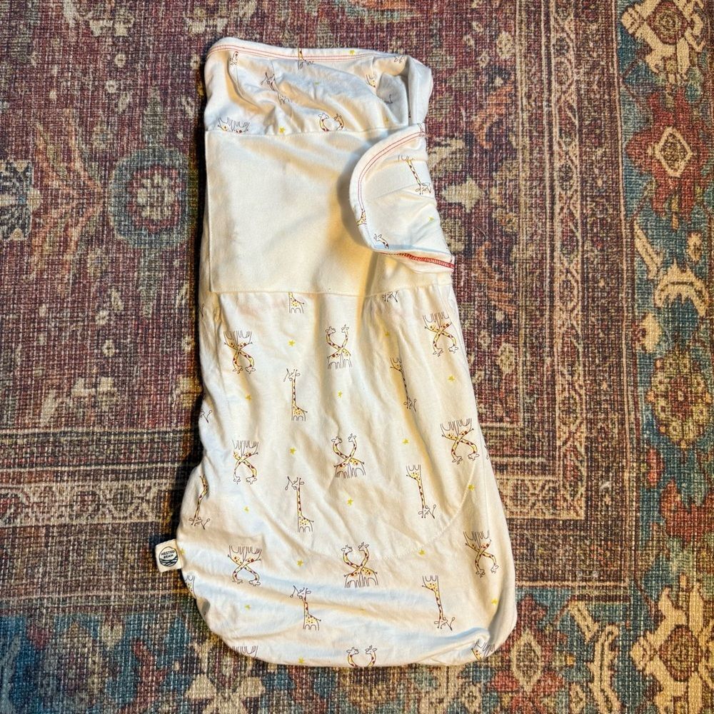 Nested Bean weighted Zen Swaddle Premier S-L 7-18lbs Giraffe print
